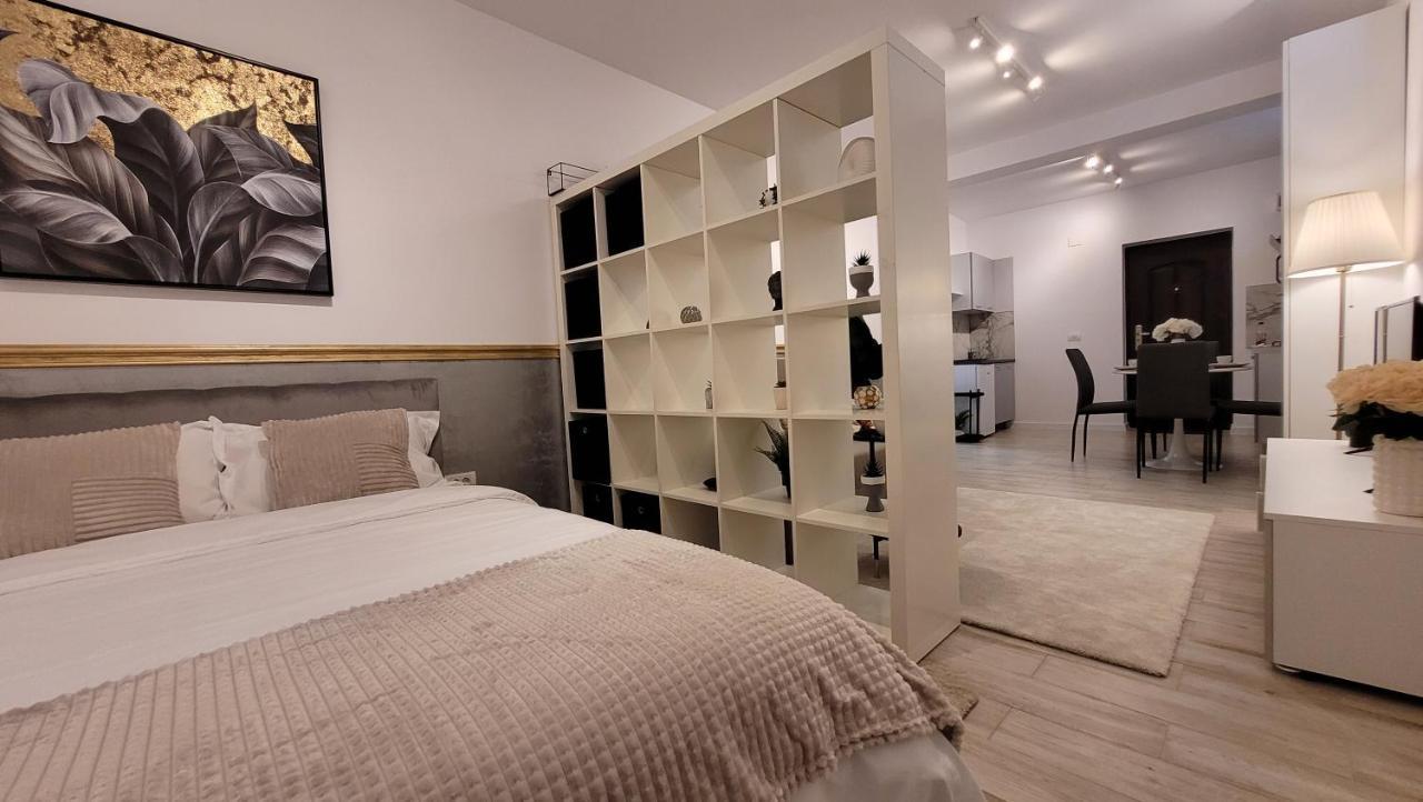 Luxury Mansion Appartement Boekarest Buitenkant foto